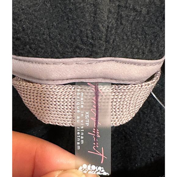 Free People Movement Snow Day Hoodie Black Beige Size XS NWOT Active Warm Comfy - Picture 14 of 15